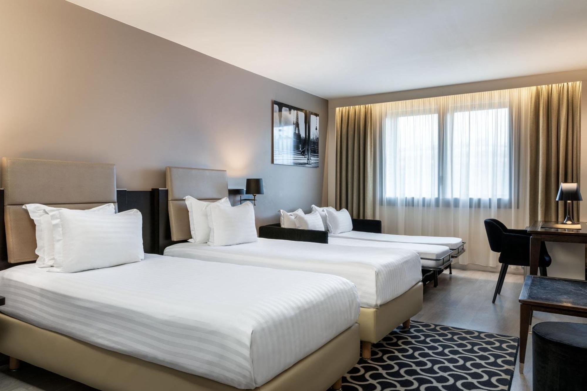 Ac Hotel Paris Porte Maillot By Marriott Exterior photo