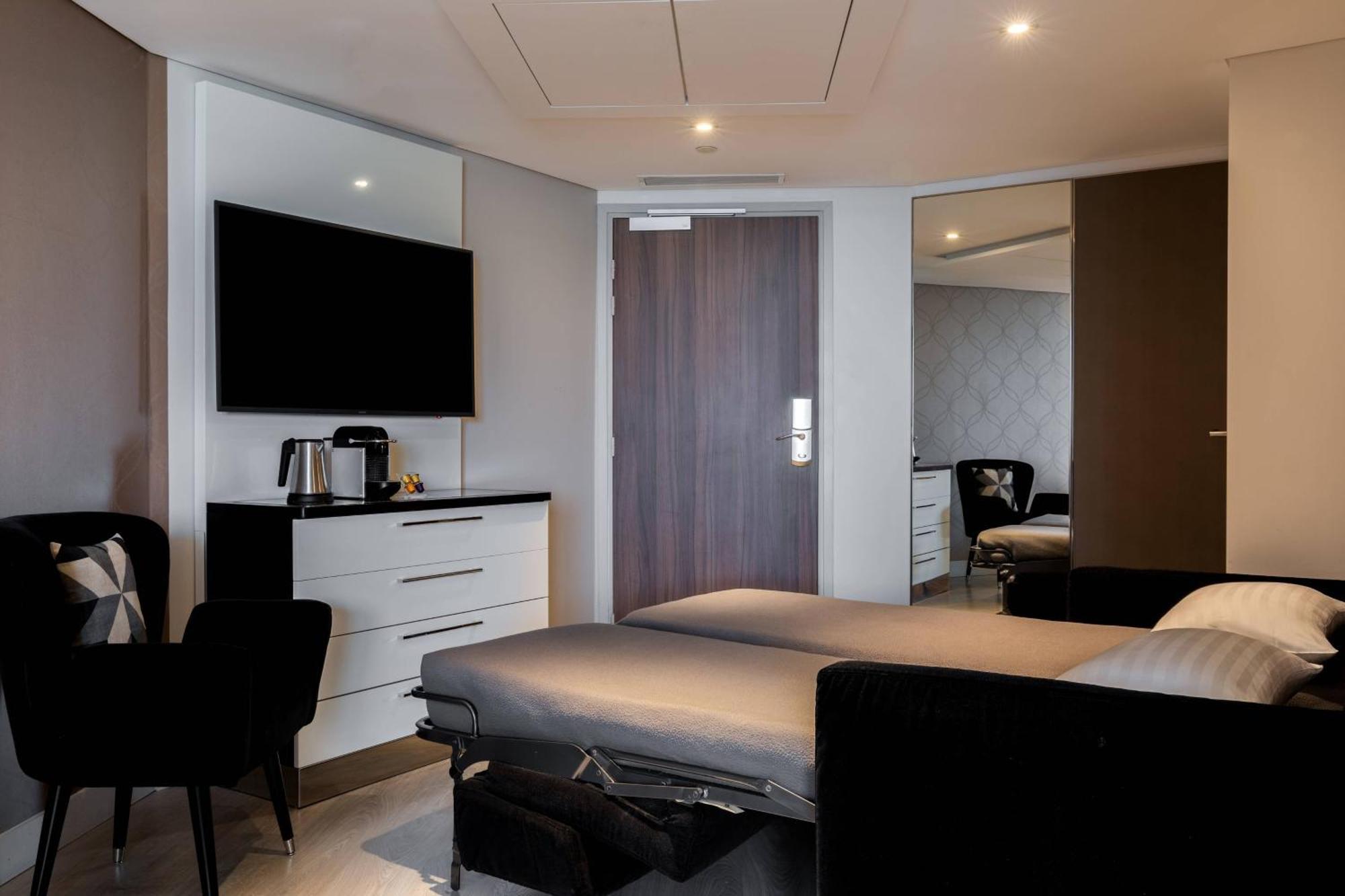 Ac Hotel Paris Porte Maillot By Marriott Exterior photo