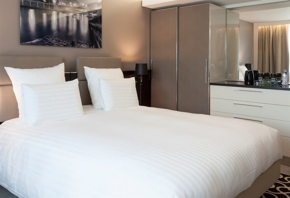 Ac Hotel Paris Porte Maillot By Marriott Exterior photo