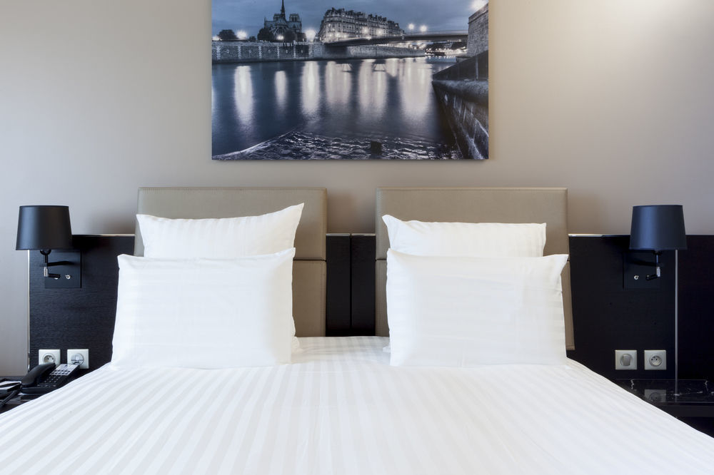 Ac Hotel Paris Porte Maillot By Marriott Exterior photo